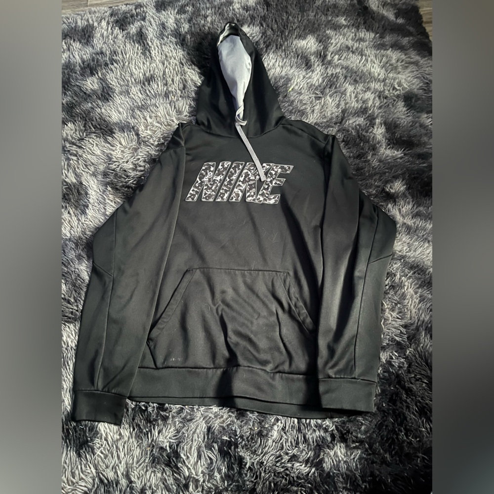 Nike Therma-Fit Black and Gray Apparel